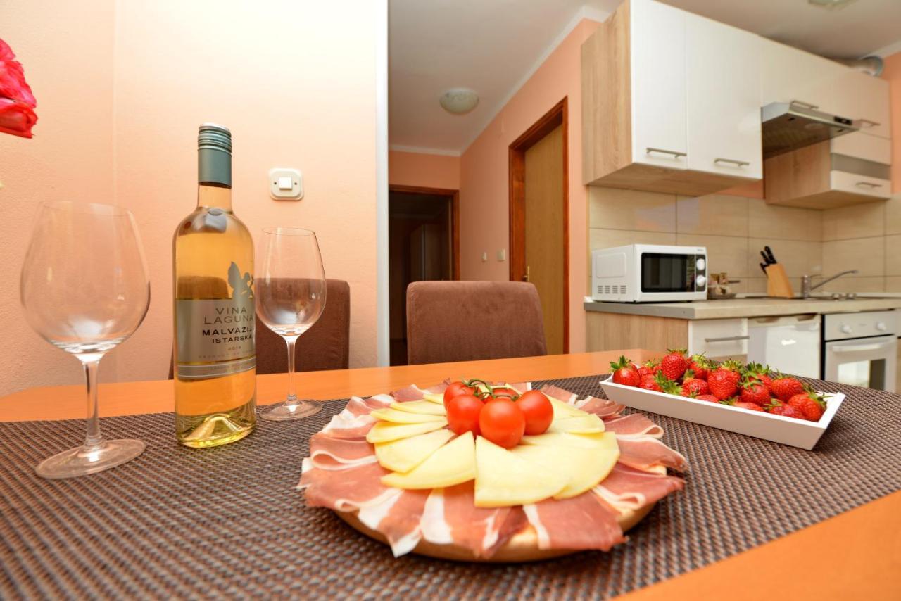 Apartment Kokic Pridraga Buitenkant foto