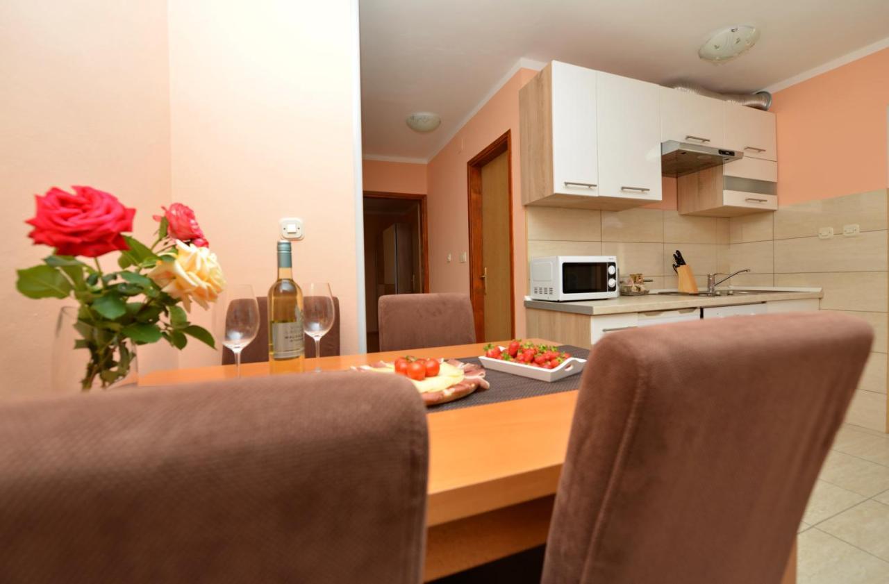 Apartment Kokic Pridraga Buitenkant foto