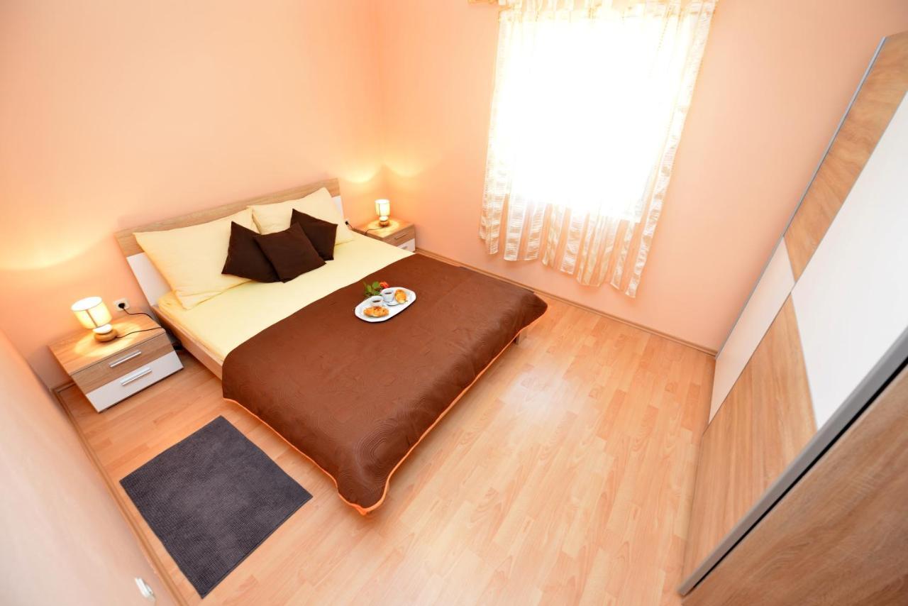 Apartment Kokic Pridraga Buitenkant foto
